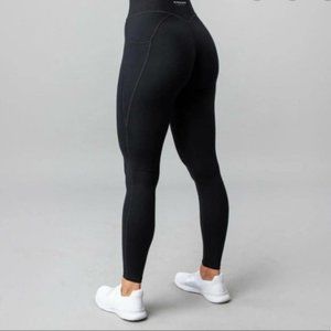 Alphalete Alphalux Essential Legging (NEW, Med)
